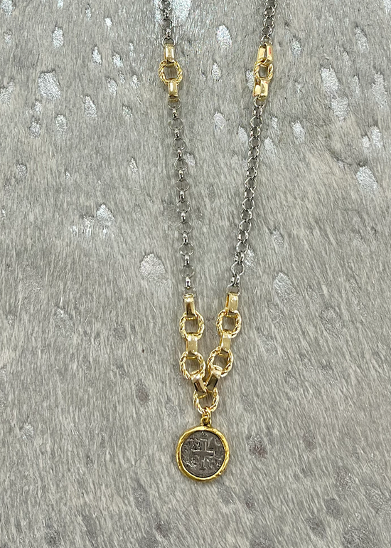 LN.072 - Two Tone Chain with Medallion