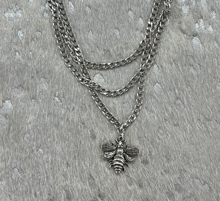 Load image into Gallery viewer, LN.144 - Silver Bee

