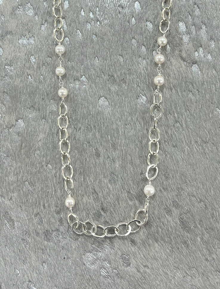 LN.146 - Silver Freshwater Pearl